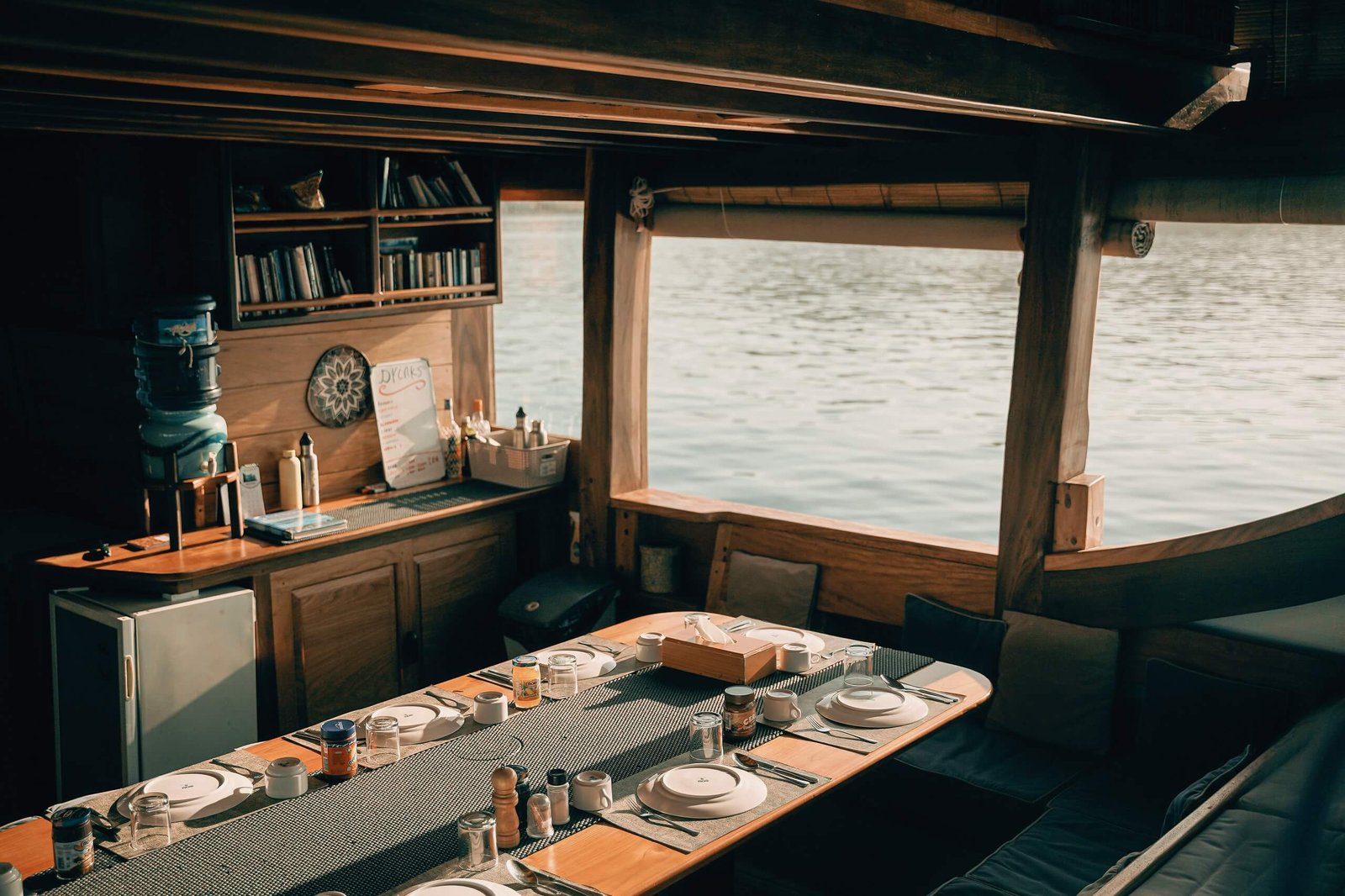 Dining area aboard Teman Liveaboard