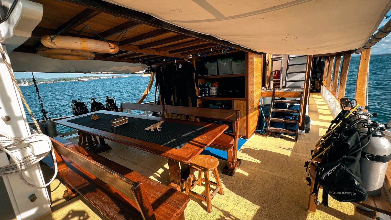 Dive deck aboard Teman Liveaboard